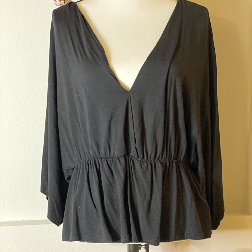 VIBES SPORTSWEAR BLACK PEPLUM TOP XL